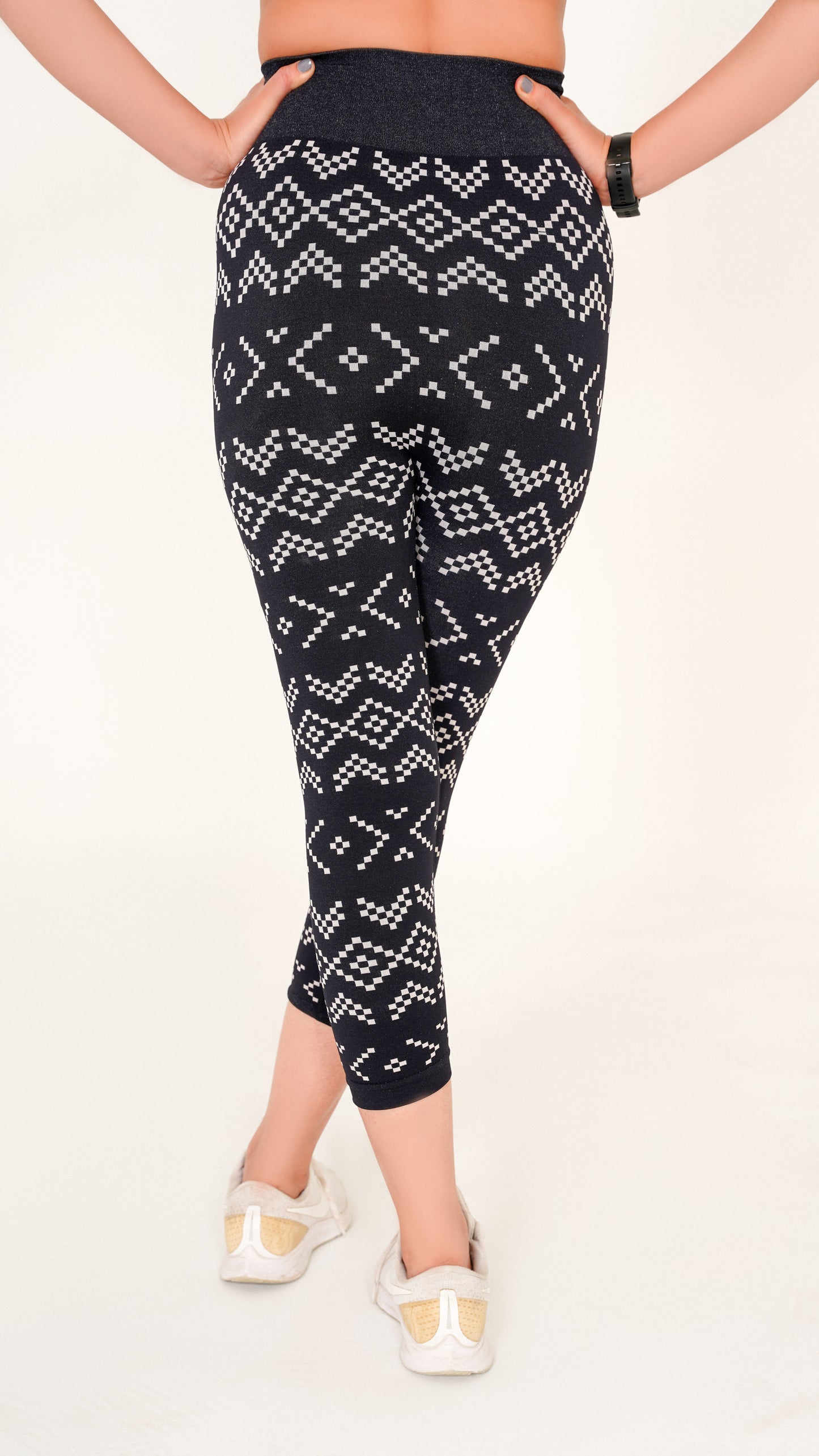 GeoNoir Seamless Leggings