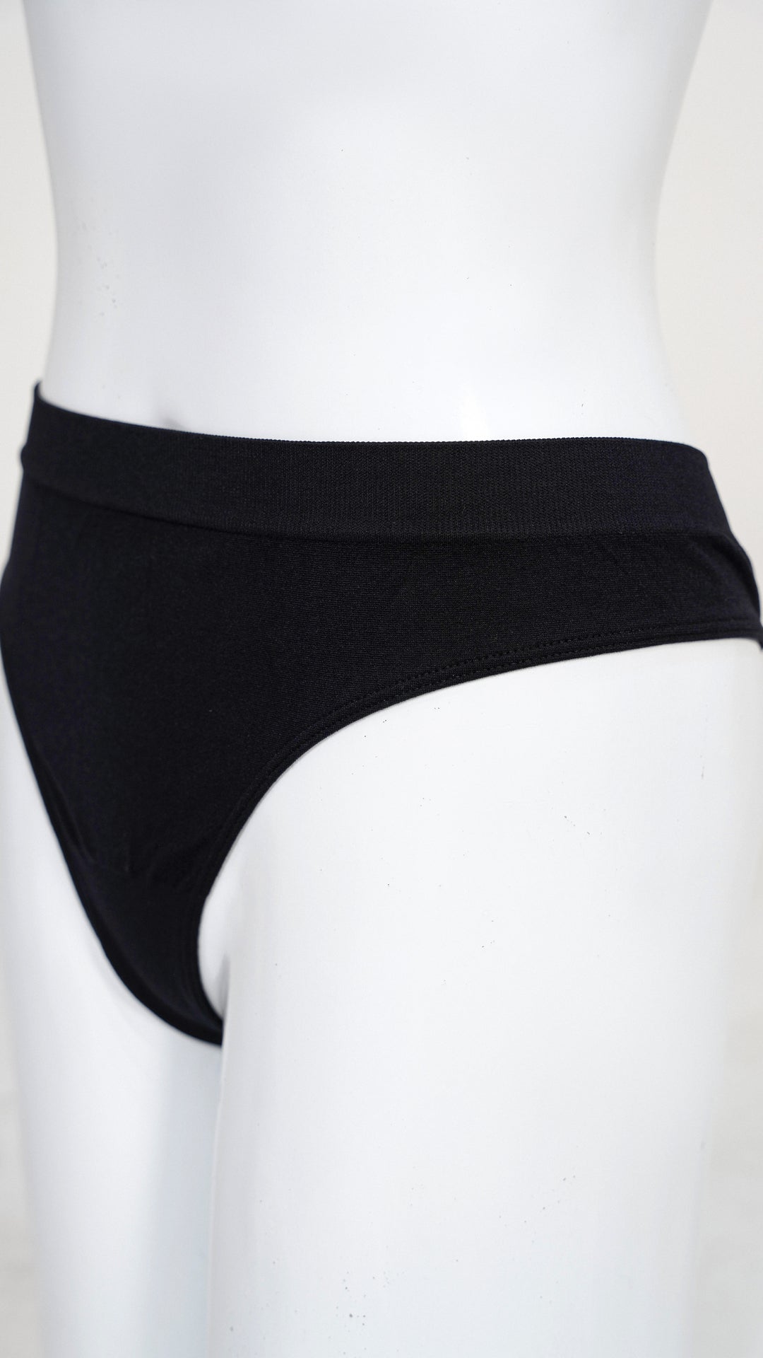 Drop-Needle Seamless Thong