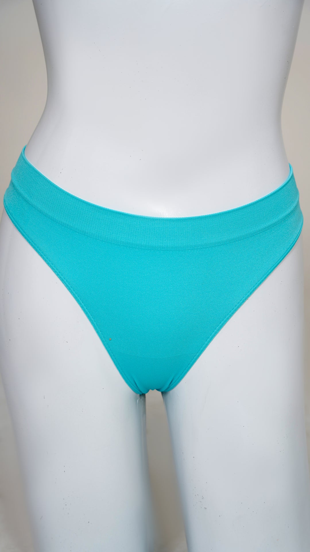 Drop-Needle Seamless Thong