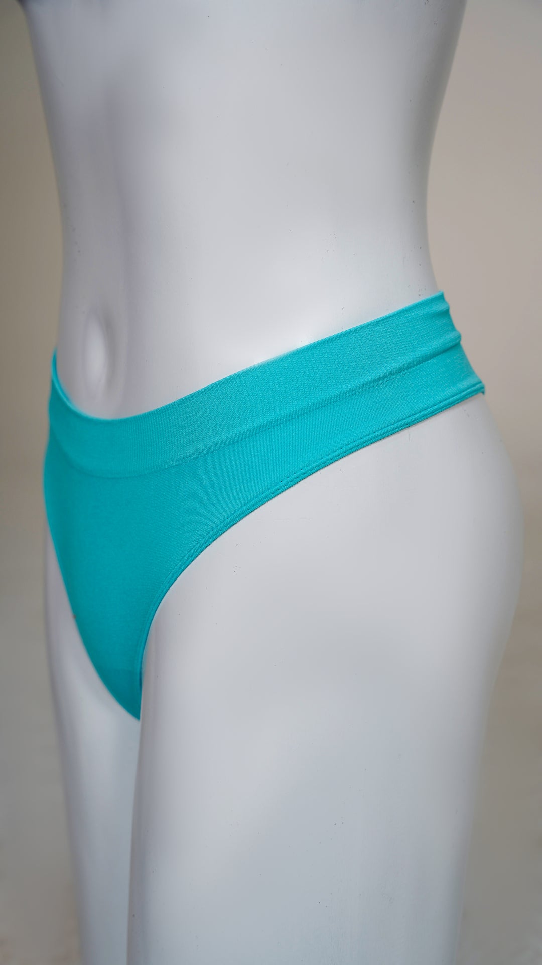 Drop-Needle Seamless Thong