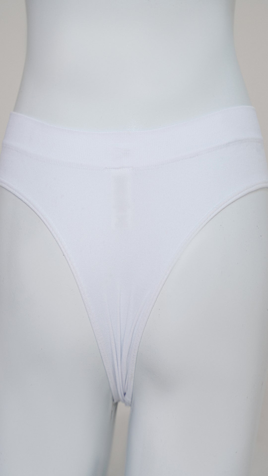 Drop-Needle Seamless Thong