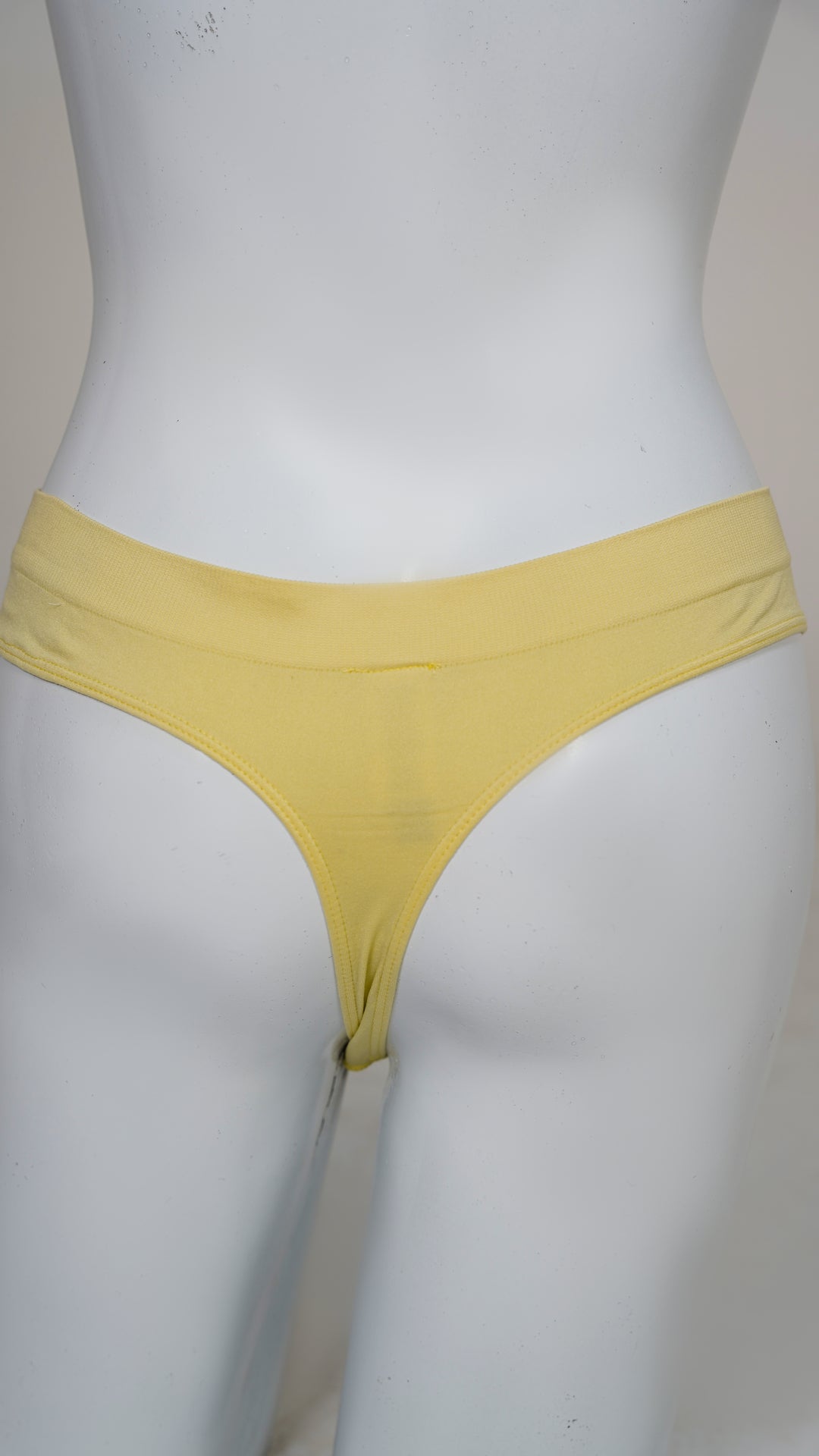 Drop-Needle Seamless Thong